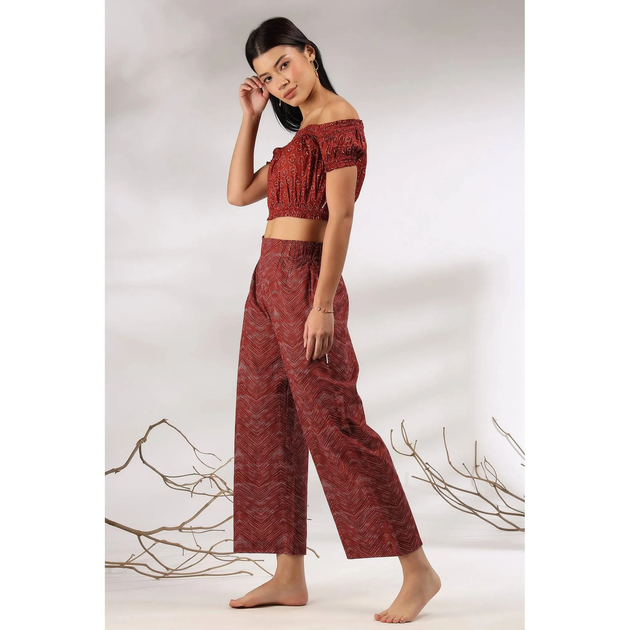 Abstract on Maroon Off-Shoulder Co-ordinate Set