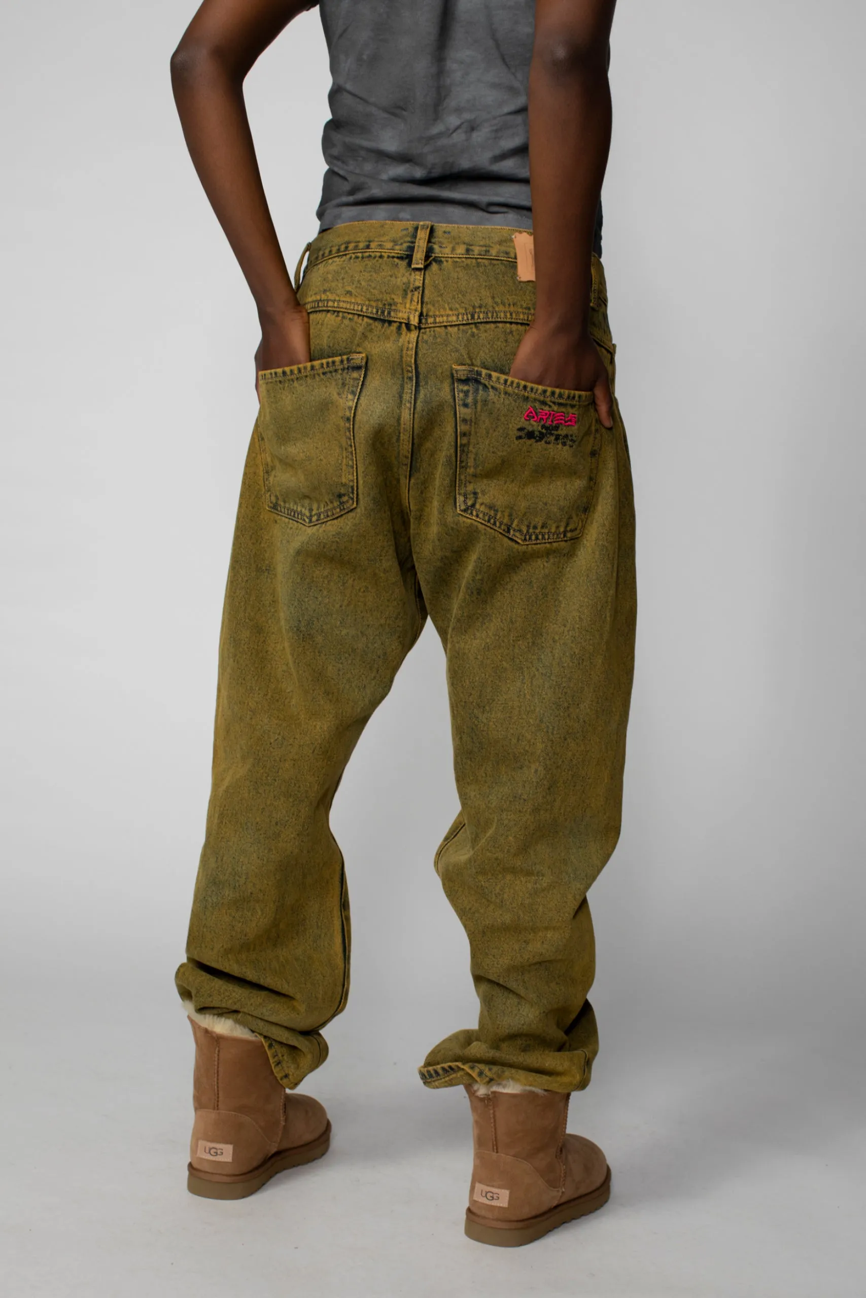 Sure, heres an optimized title with modifiers: Trendy Acid Wash Batten Jeans for Men - Vintage Style Denim with Modern Fit.