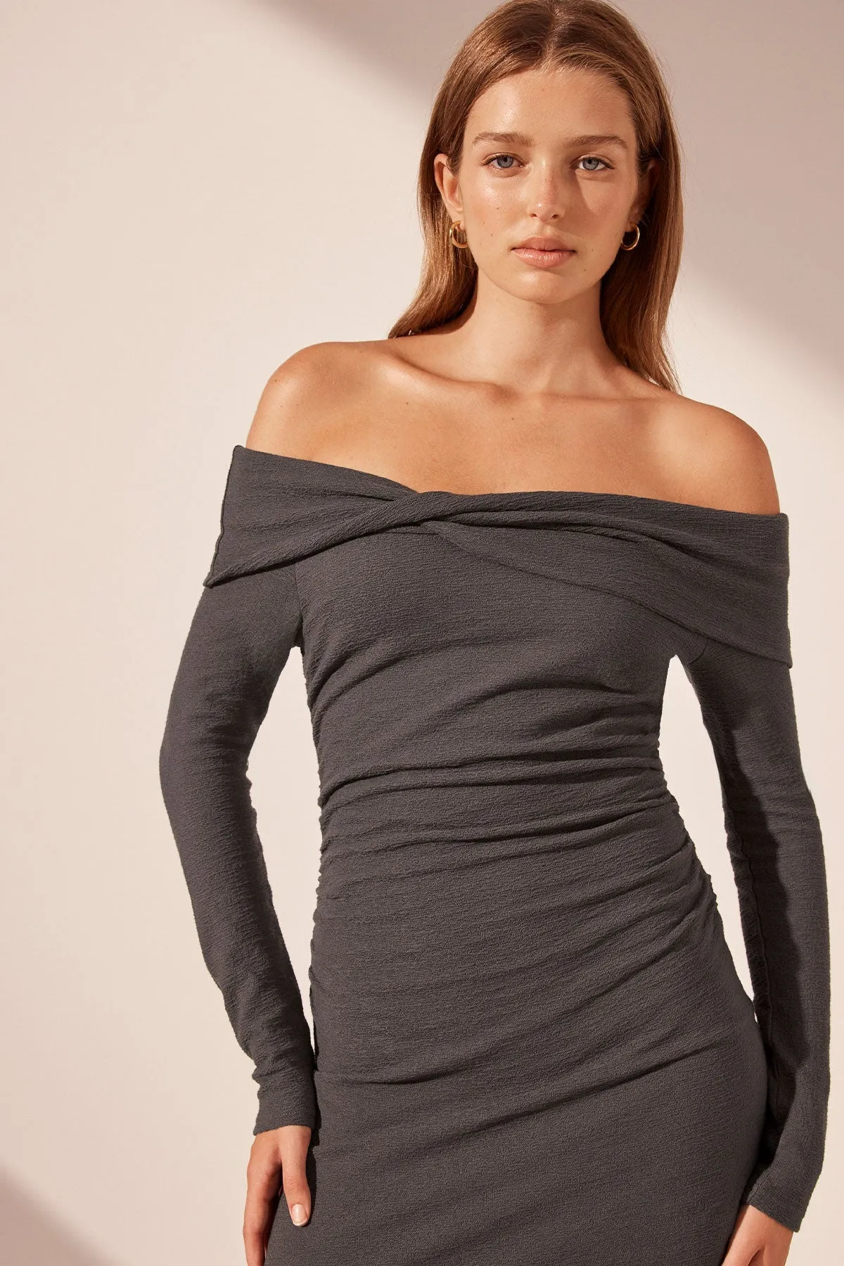 BEAU OFF SHOULDER TWIST FRONT MIDI DRESS - DARK ASH