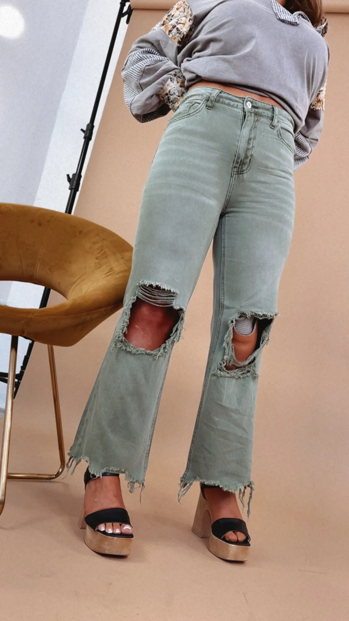 Brooks Distressed Jean, Army Green VERVET