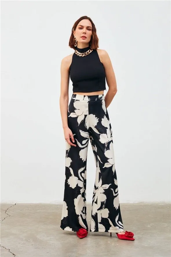 Crop Top with Chain Accessories - Black