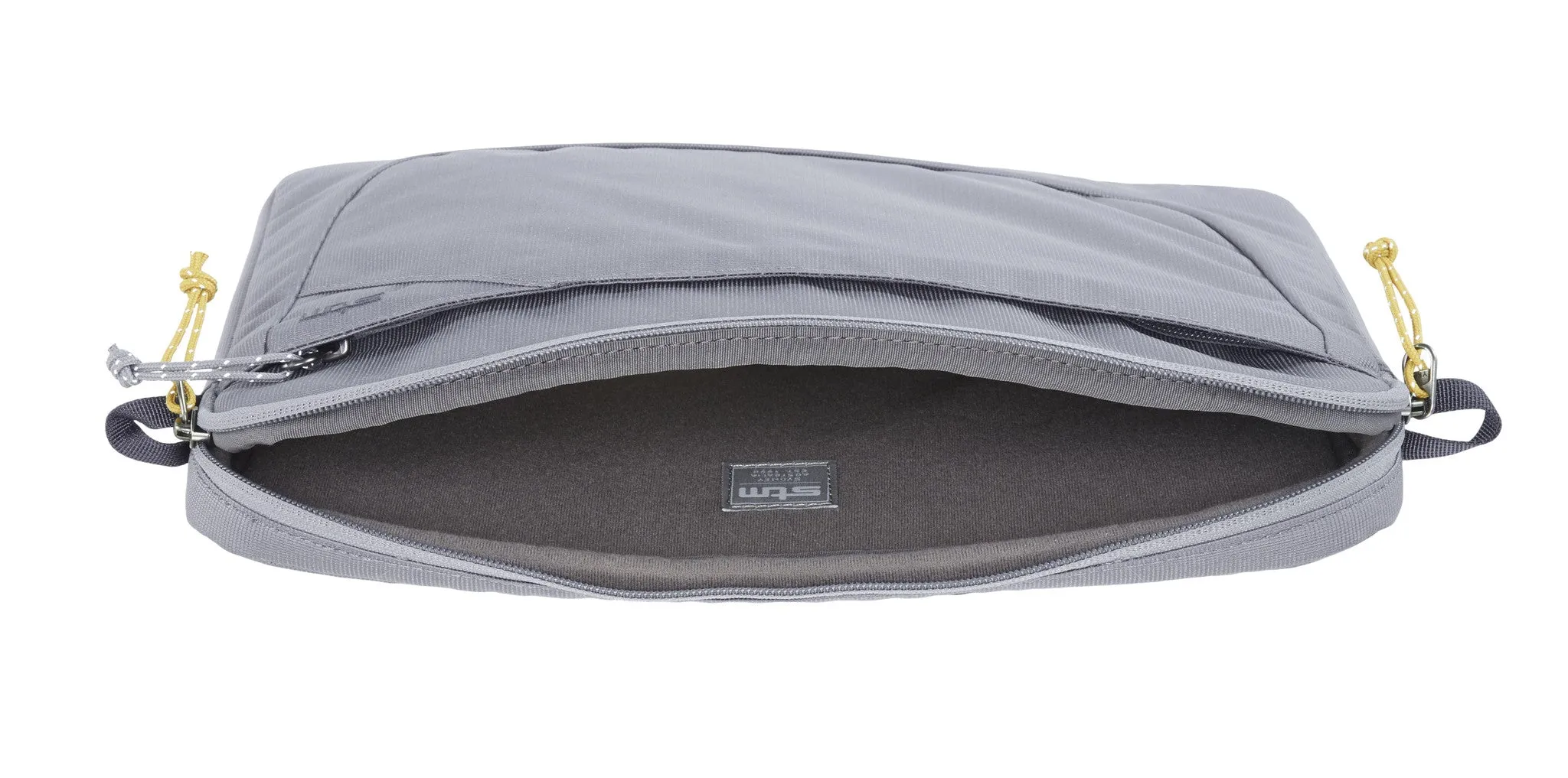 STM - Blazer 15" Laptop Sleeve