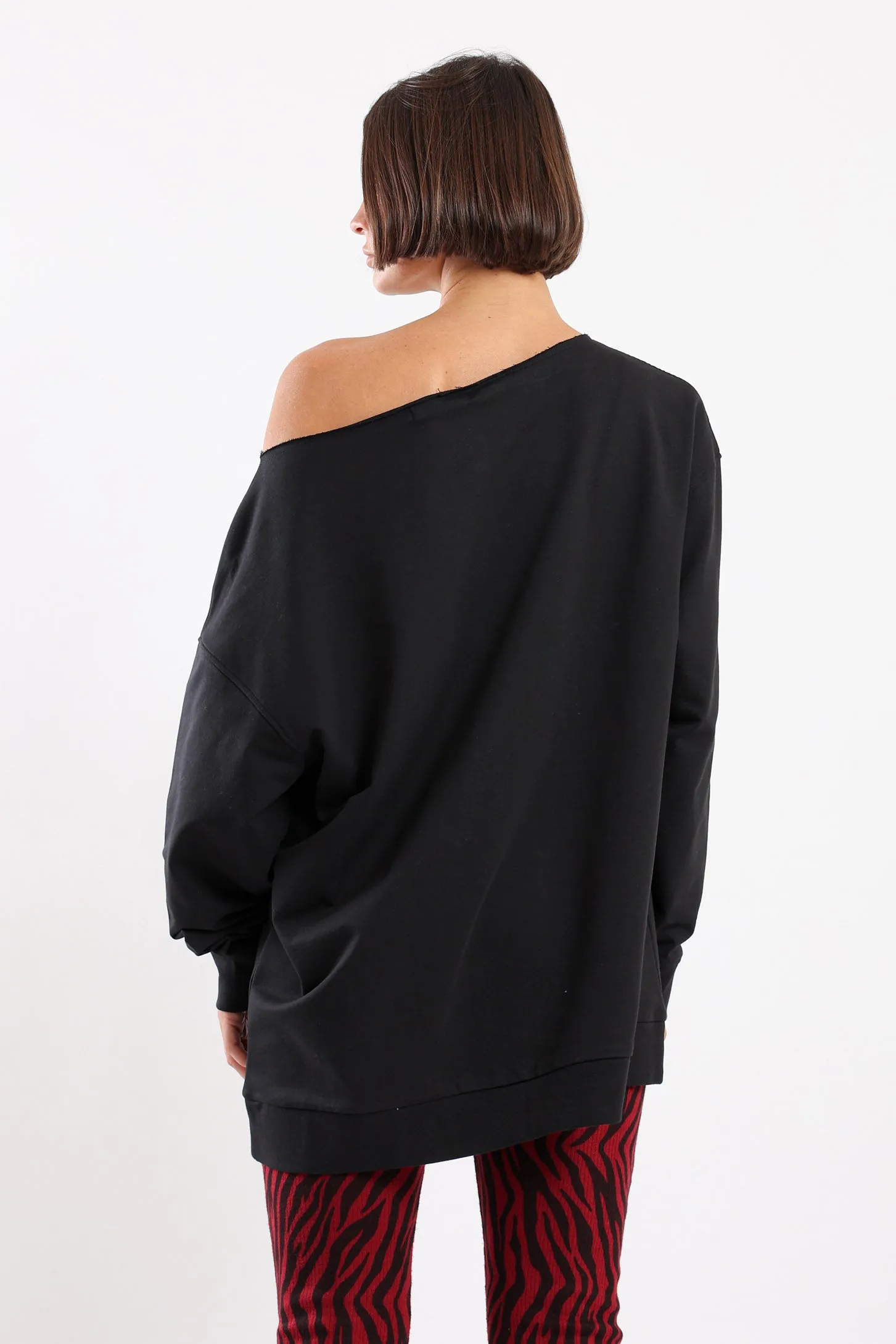 VERSATILE OFF SHOULDER SWEATER - BLACK